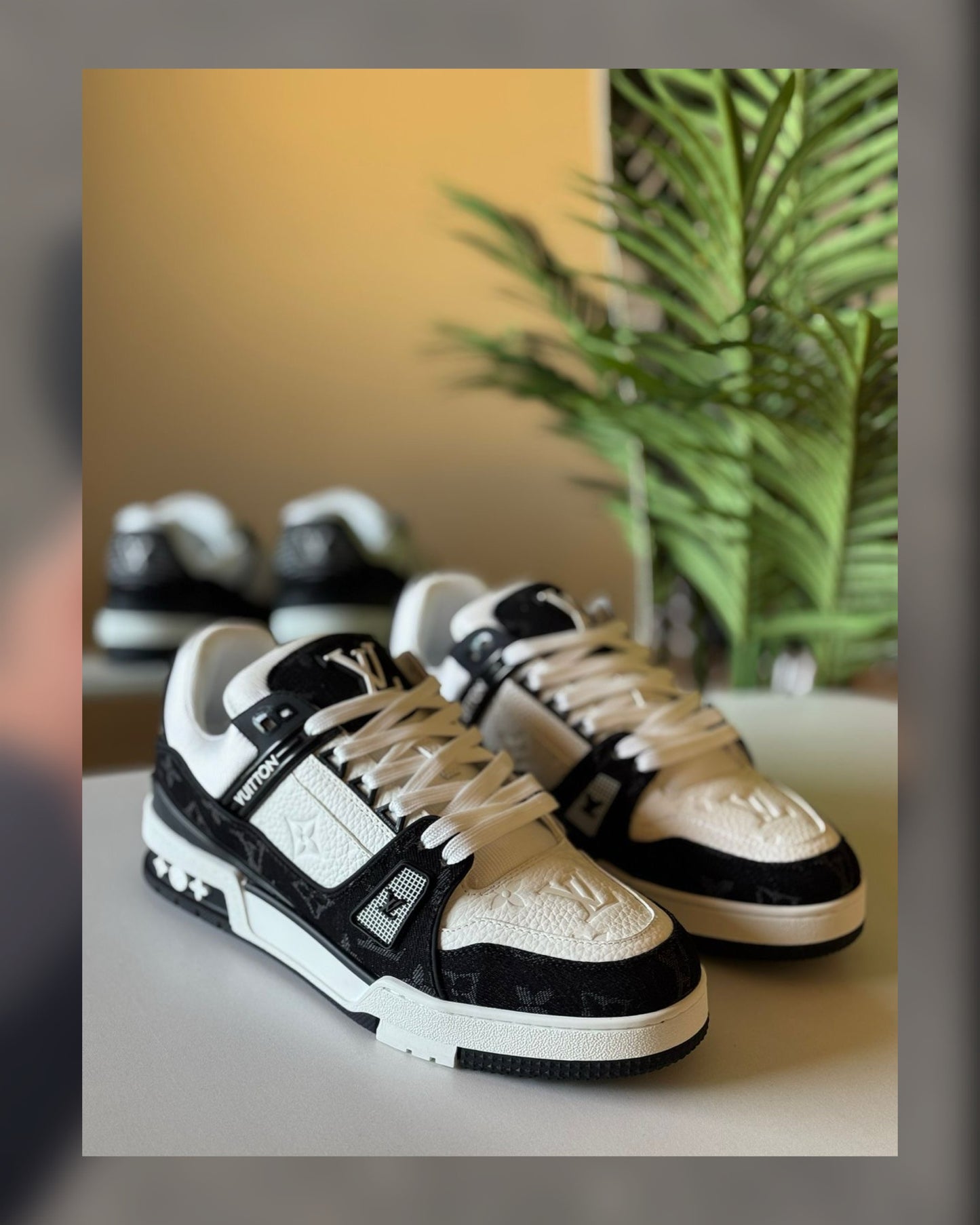 HDD39 LV sneakers BLACK